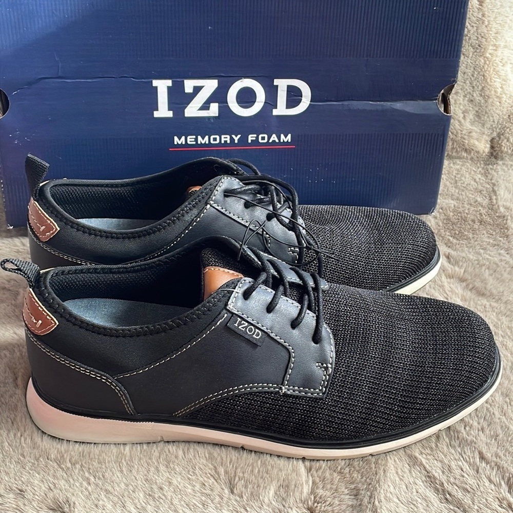 IZOD - Men’s Memory Foam Sneakers
